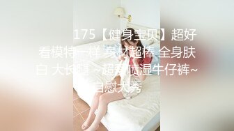 六月最新流出厕拍大神潜入纸箱厂女厕全景后拍气质少妇女财务屁股后面有颗痣