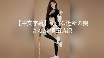 婚纱店试衣间的准新娘们穿上婚纱都好漂亮