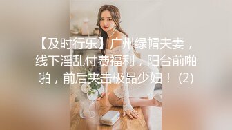  G奶肉感极品美女，吊带小背心多兜不住，无毛一线天肥穴，振动棒猛捅自慰，高潮流出白浆