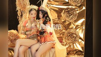 金发女郎吃大鸡鸡