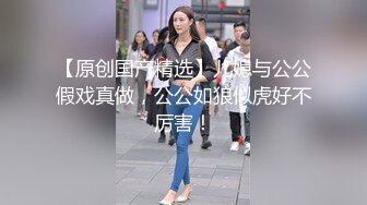 特写无套打桩白浆四溅，阴毛上全是，大战熟女女上位啪啪，最后插菊花