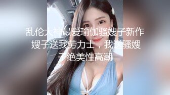 这是谁家的媳妇,这么优秀,上厕所都不忘给孩子喂奶,哄孩子睡觉