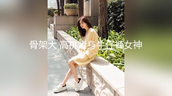 SWAG Lonely housewife played with cucumber寂寞主妇没有 Tiffanypink