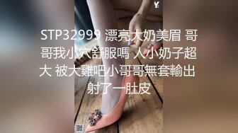 中年小夫妻，两人都是白皙皮肤，双方很会亲，前戏真足，深喉裹蛋蛋