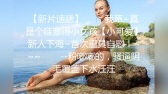  牛仔小妹露脸颜值高让纹身大哥放肆玩弄，乖巧的舔弄大鸡巴，让大哥无套蹂躏爆草