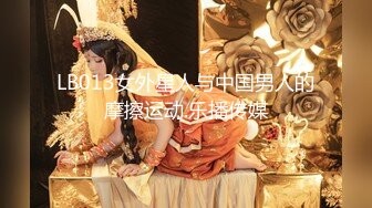 7月最新流出魔手外购精品厕拍大神潜入美食城女厕偷拍黄衣大头鞋美眉尿完呕吐